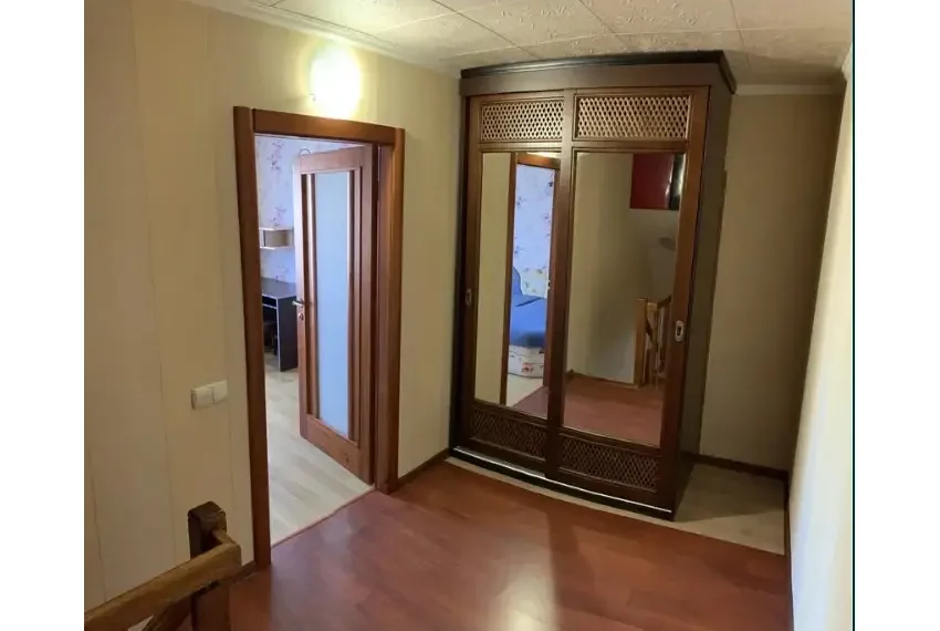 Оренда будинку ОЧБ-9358 Промислова Бортничі шафа