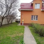 Зняти будинок за містом