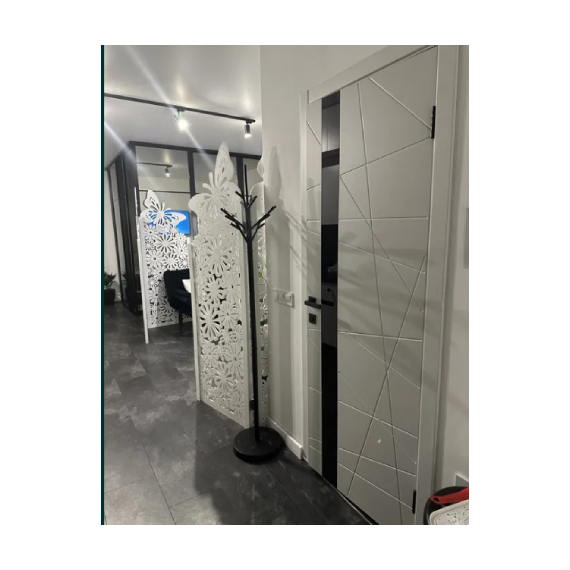 Вхід фото 2 1 кв Липи 6 П1-1122