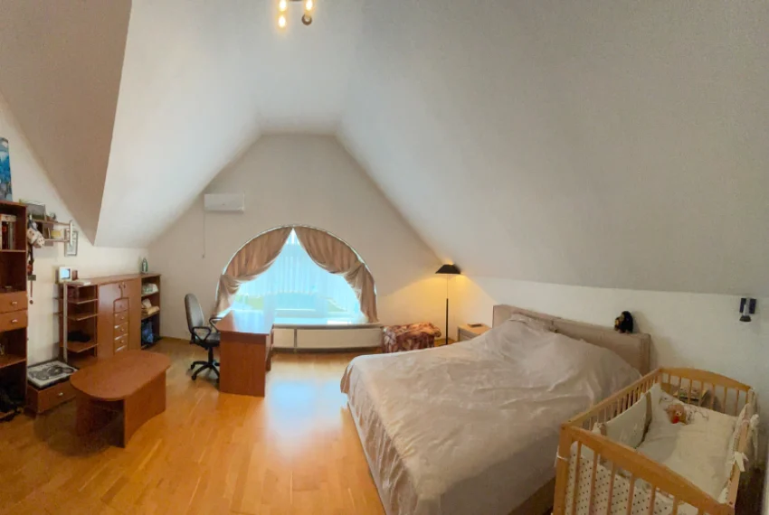 Оренда будинку біля Києва Лісники ОБ-6863 спальня 2