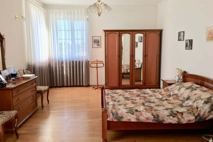 Оренда будинку біля Києва Лісники ОБ-6863 спальня