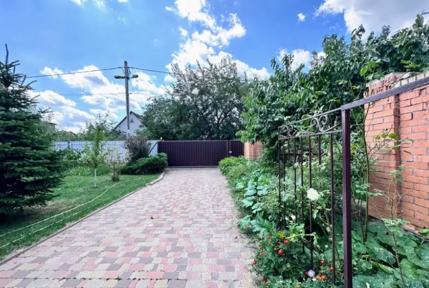 Оренда будинку Осокорки 250кв ОБ-6587 Двір