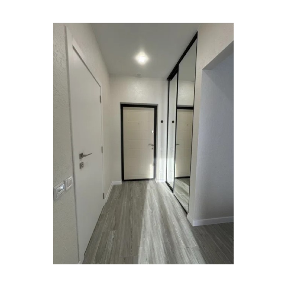 Продаж 1 квартири Максимовича 28Е П1-3301 Коридор