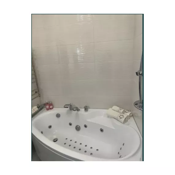 Купити 2 кімнатну квартиру Феодосійський 14 П2-3434 Ванна