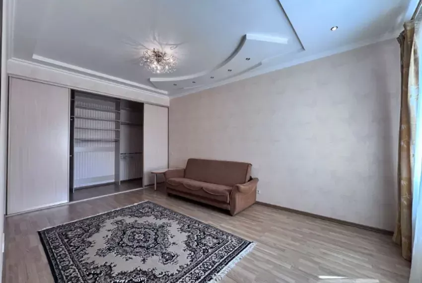 Оренда будинку Осокорки 250кв ОБ-6587 Холл Двір