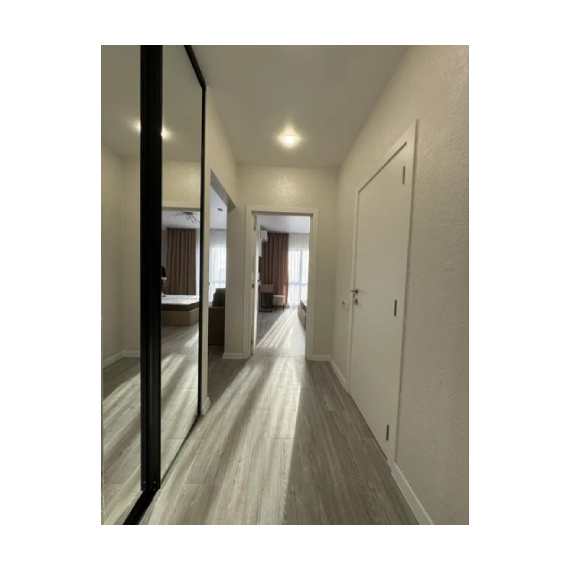 Продаж 1 квартири Максимовича 28Е П1-3301 Коридор фото 2