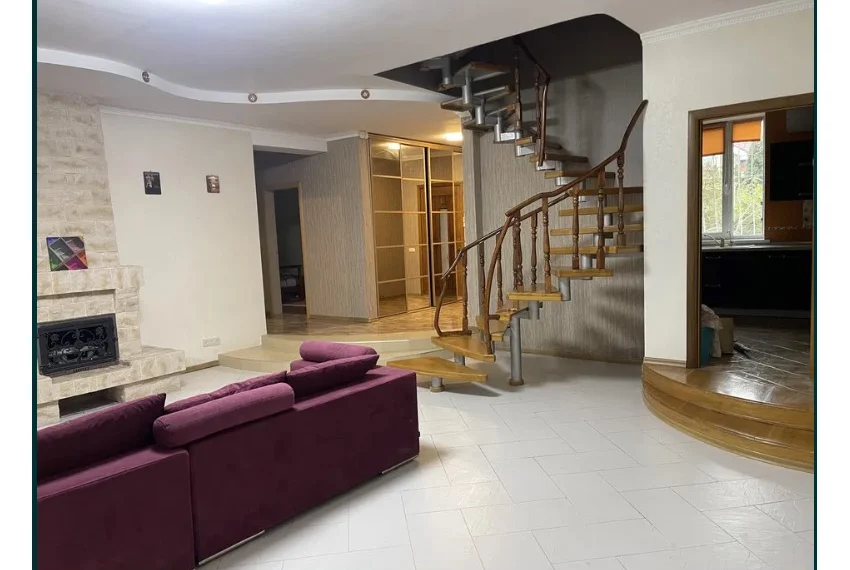 Оренда будинку Гатне -Квітнева 6 ОБ-0715 Вітальня