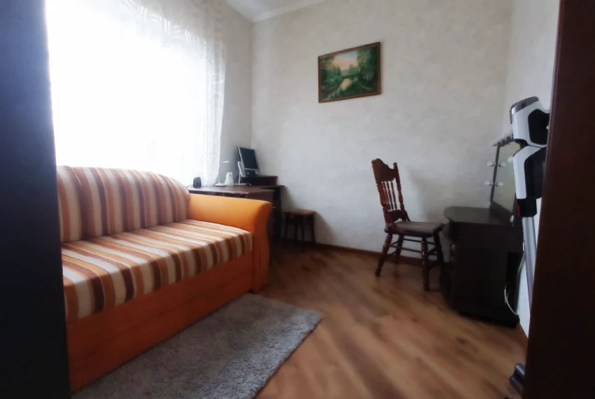 Зняти будинок біля Києва Доброго Дуба Кабінет