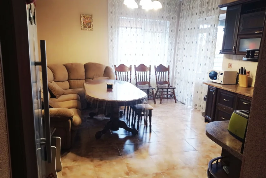 Зняти будинок біля Києва Доброго Дуба Кухня