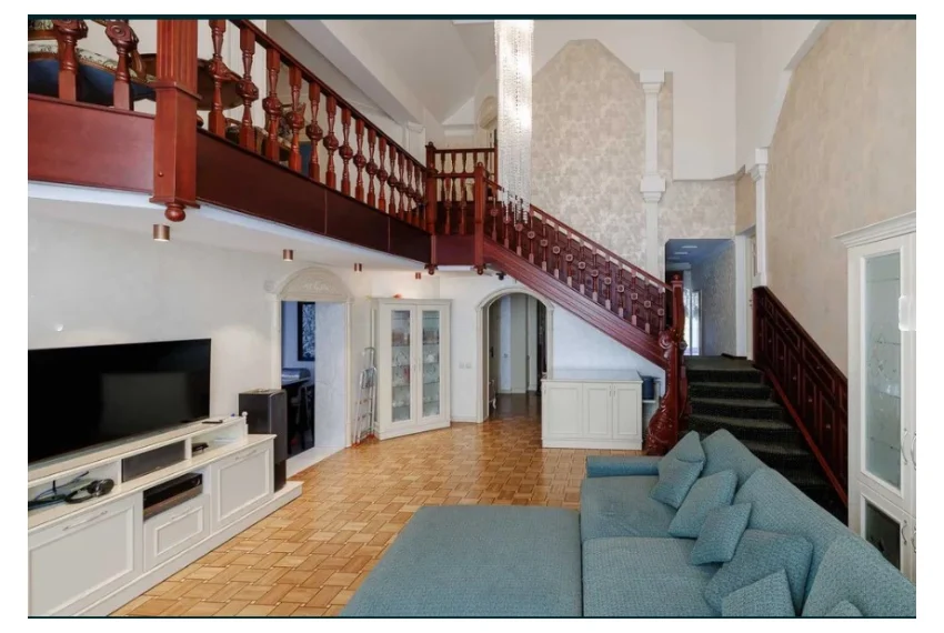 Оренда будинку Чубинське ОБ-5022 Східці