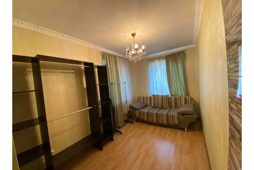 Оренда будинку Продольна 1 ОБ-5126 кімната з лмваном