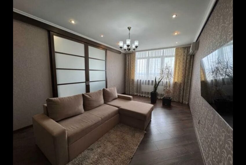 Продаж 2 кімнатної квартири Бажана 8Б п2-5961