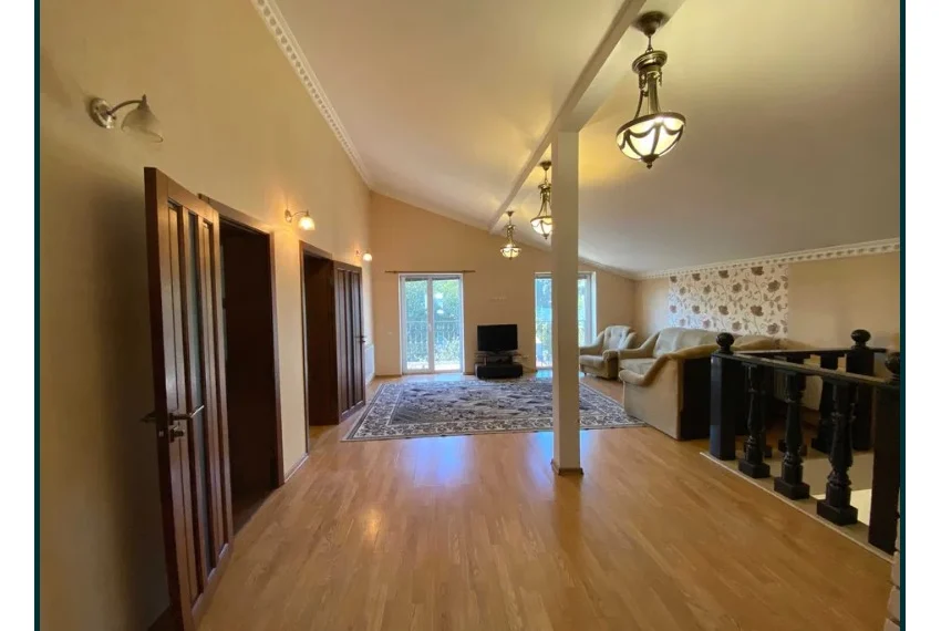 Оренда будинку Продольна 1 ОБ-5126 Холл 2 поверх