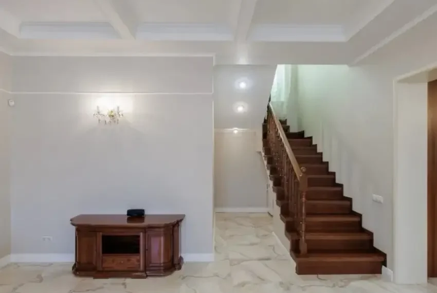 Оренда будинку Київ ОБ-6535 Східці