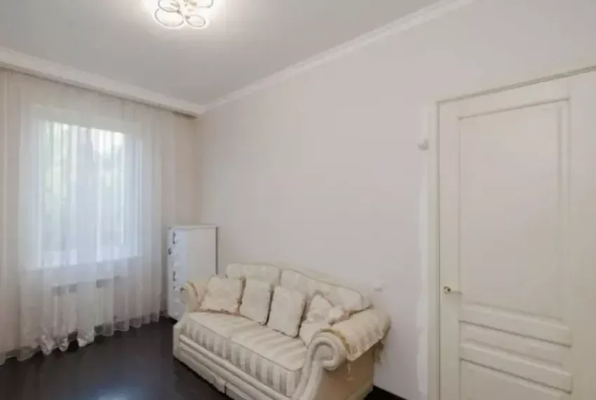 Оренда будинку Київ ОБ-6535 Диван