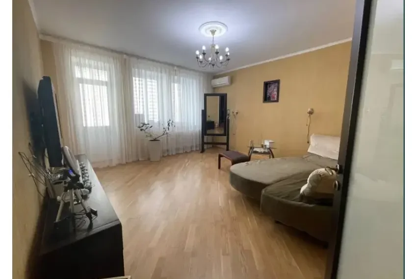 Продаж 2 кв Бажана 14 П2-5114 Кімната 2