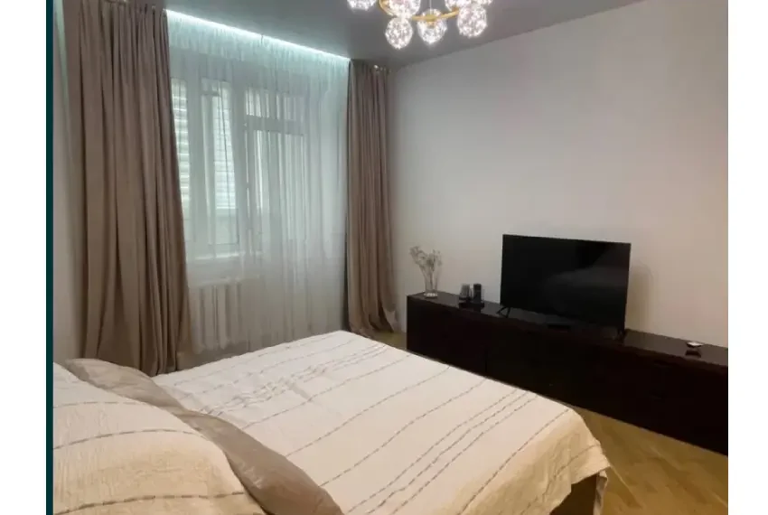 Продаж 2 кв Бажана 14 П2-5114 Спальня
