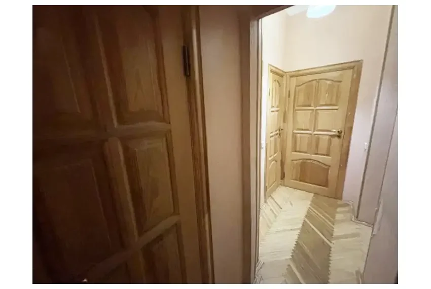 Продаж 2 к квартири Г Оборони 3 П2-6098 Коридор ф 2