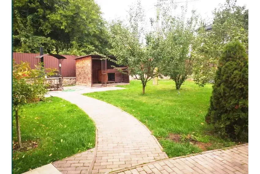 Оренда будинку Русанівські Сади ОБ-9888 двір