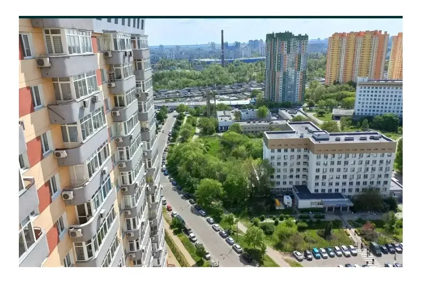 Продаж 2 к Кондратюка 7 П2-9574 вид з вікна ф 2