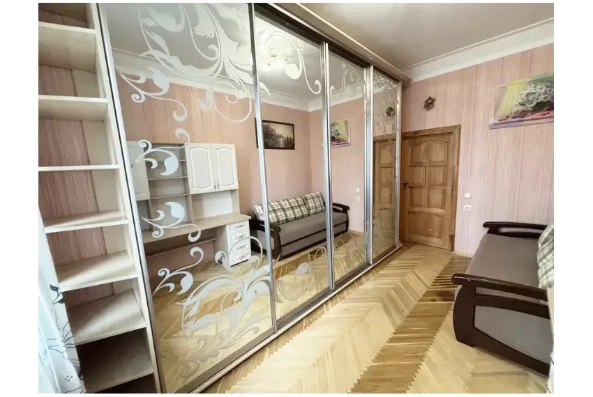 Продаж 2 к квартири Г Оборони 3 П2-6098 Кімната 2 ф 2