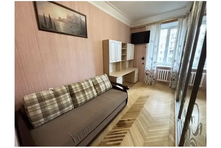 Продаж 2 к квартири Г Оборони 3 П2-6098 Кімната 2 ф1