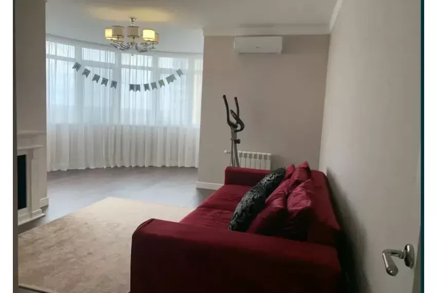 Продаж 2 кв Кондратюка 5 П2-7261 Вітальня