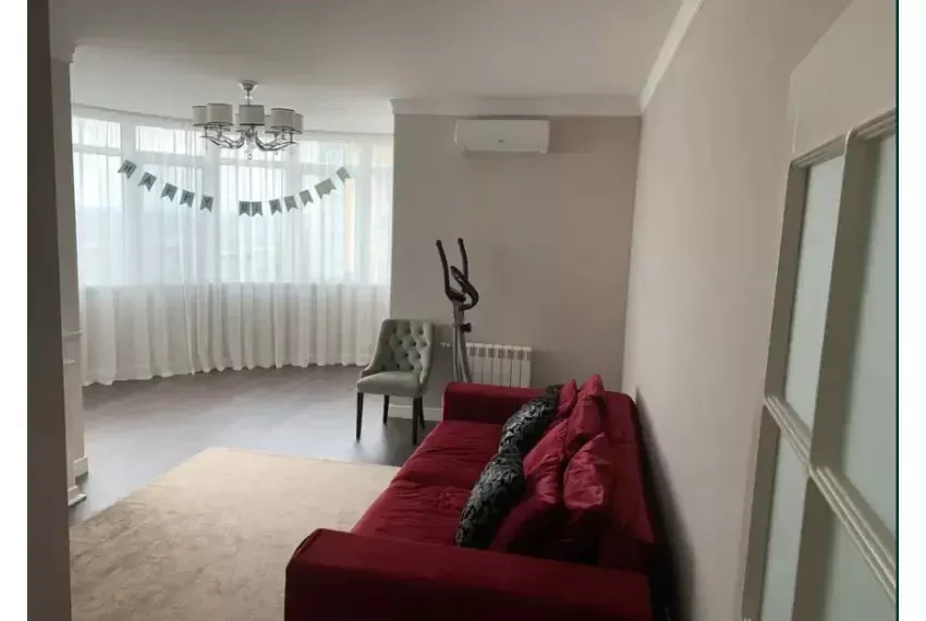 Продаж 2 кв Кондратюка 5 П2-7261 Вітальня ф 5