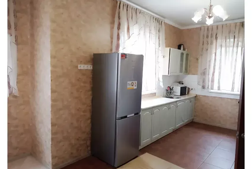 Оренда будинку Щасливе Кухня ф 2