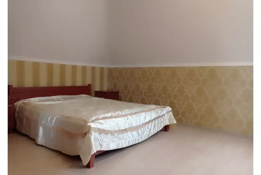 Оренда будинку Щасливе Спальня 1