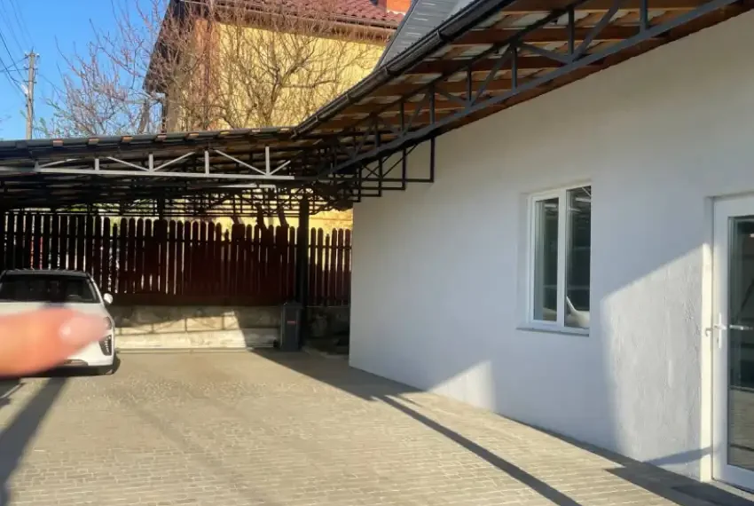 Оренда будинку Чабани ОБ-3535 Парковка