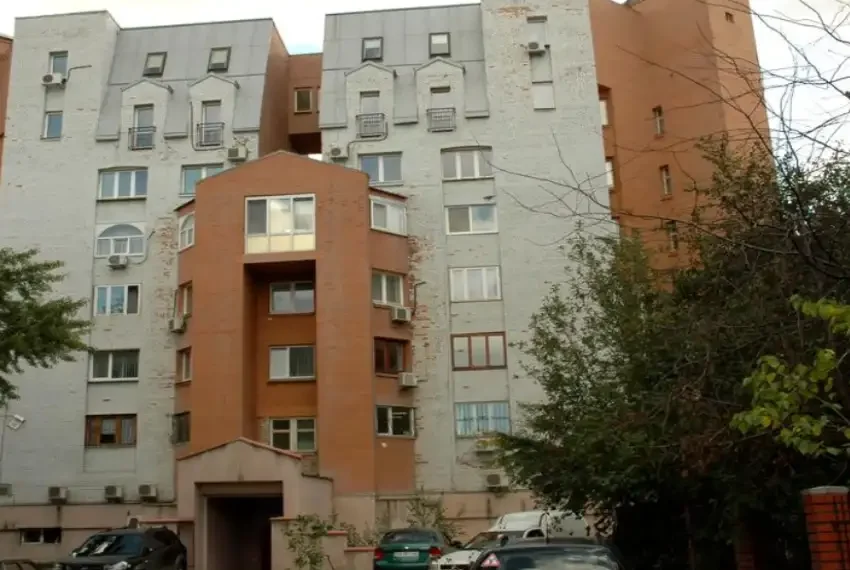Продаж 3 к кв Оленівська 10 П3-0433 Головна