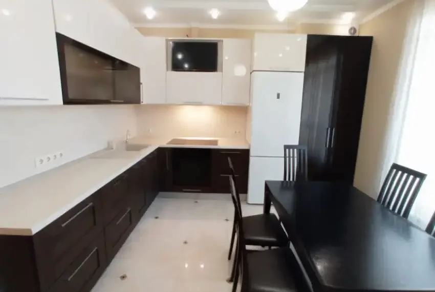 Продаж 1 кв квартири Верхогляда 14 П1-1512 Кухня фасад
