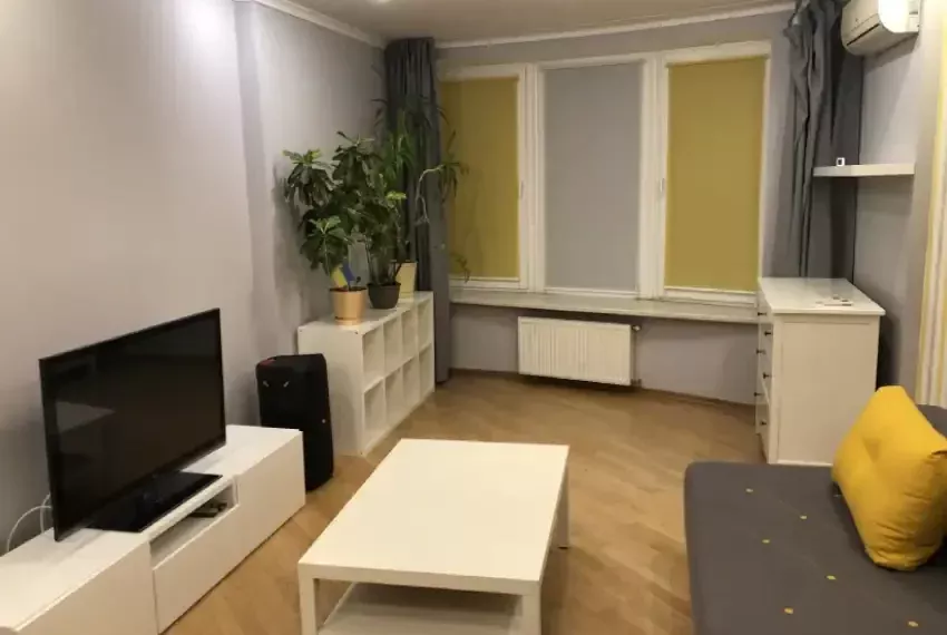 Продаж 2 к кв Дн Набередна п2-1622 Вітальня