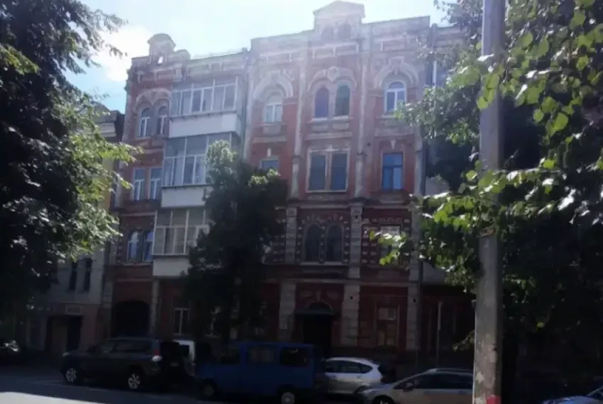 Продаж 4 к кв Волоська 37а