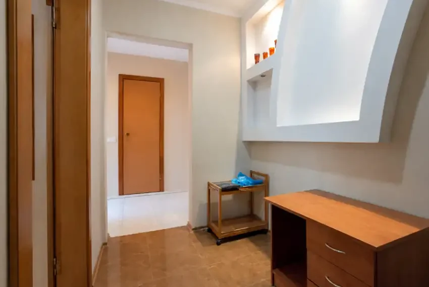 Оренда 1 к кв Пчілки 2Б - О1К-0682 Коридор