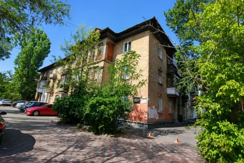 Продаж 2 к кв білокур 2_8 Головна