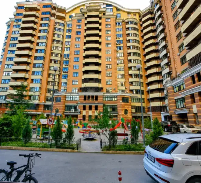 Продаж 4 к кв Українки 7Б П4-0404 Головна